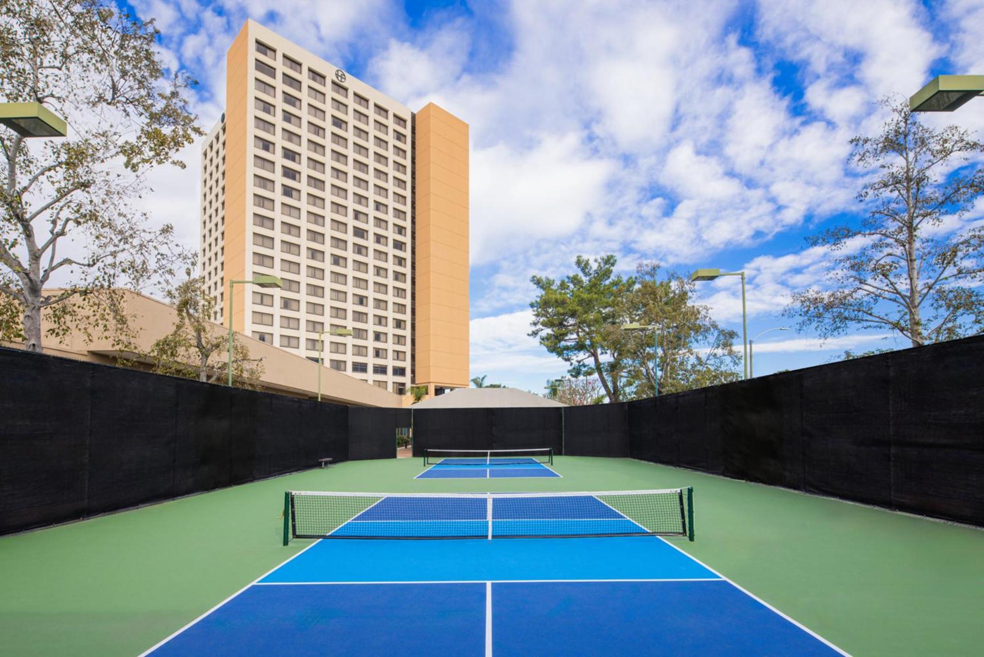 Hotel Fera Anaheim, A Doubletree By Hilton Orange Exterior foto